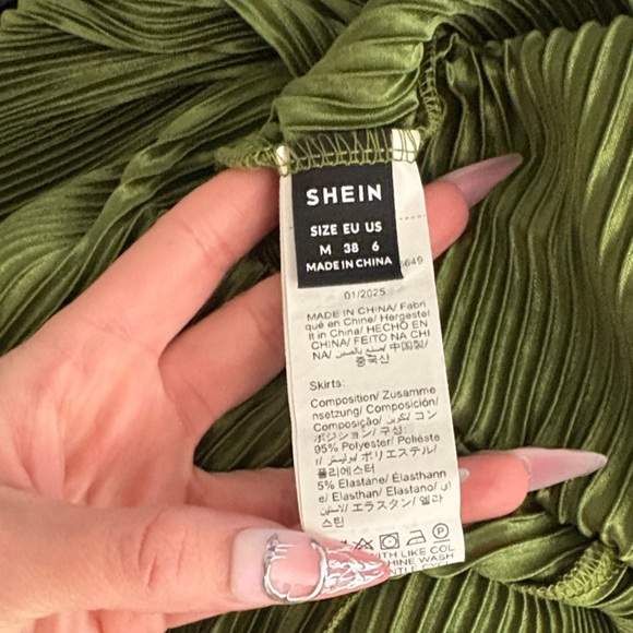 Elegant Olive Green Skirt Set - Picture 6 of 7